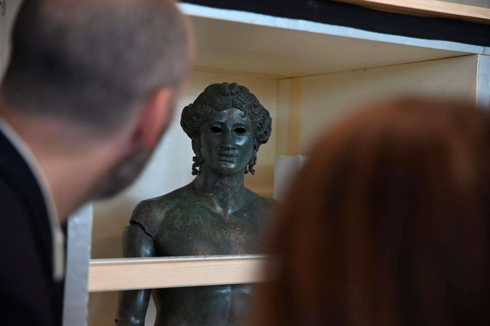 Las imágenes de los efebos de Pedro Abad en el Museo Arqueológico de Córdoba