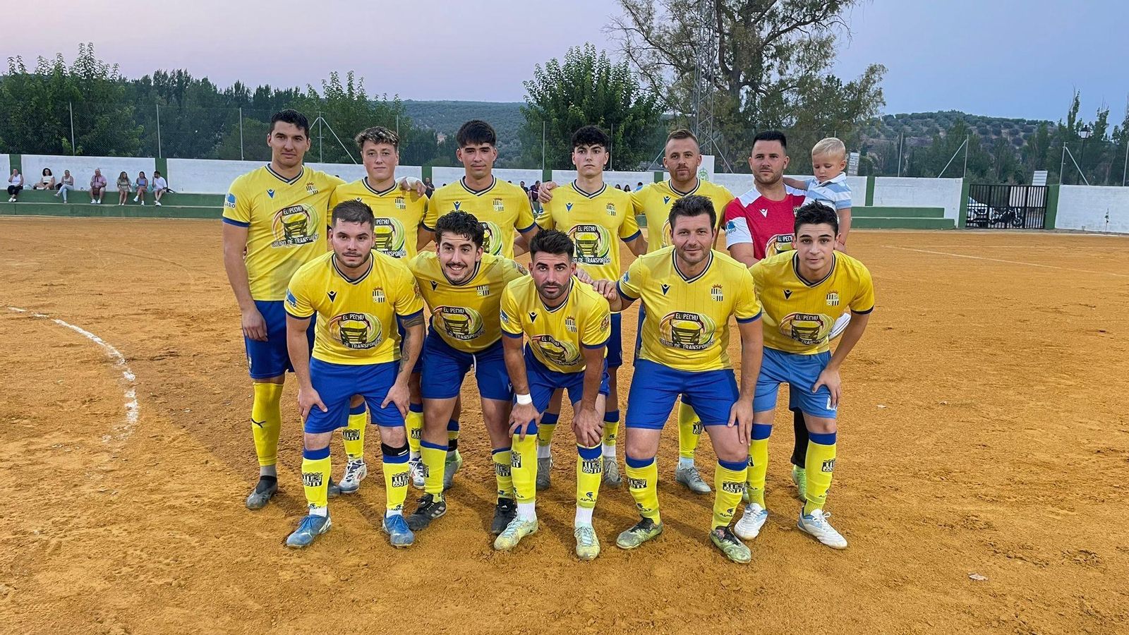 Alineación inicial del CD Navas en Los Valles de Mogón.