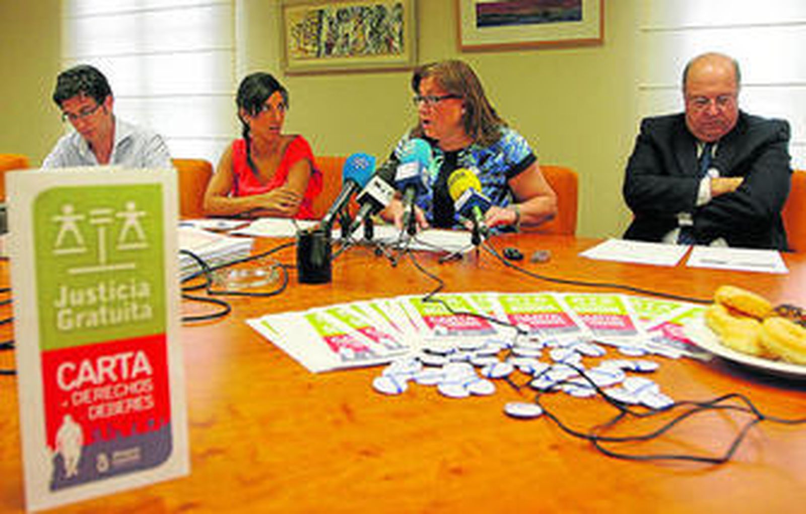 Letrados del Colegio de Abogados, en una rueda de prensa.