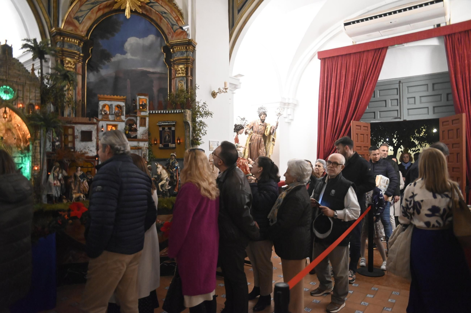 Un paseo por los belenes de Navidad de Córdoba, en imágenes