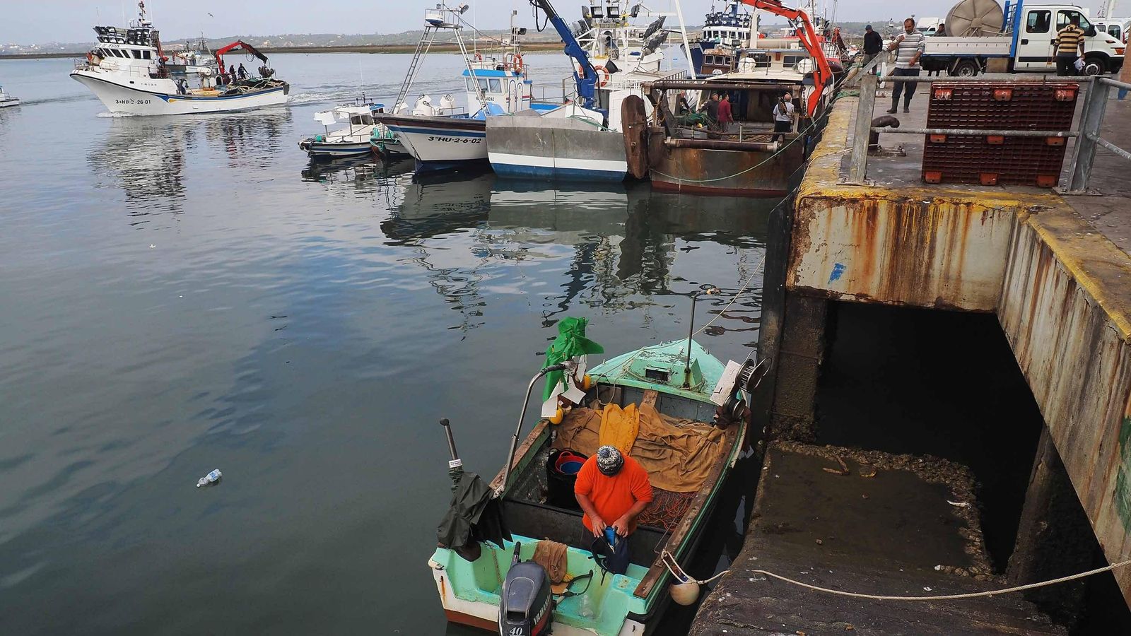 La flota pesquera onubense ha salido a faenar este miércoles con relativa normalidad