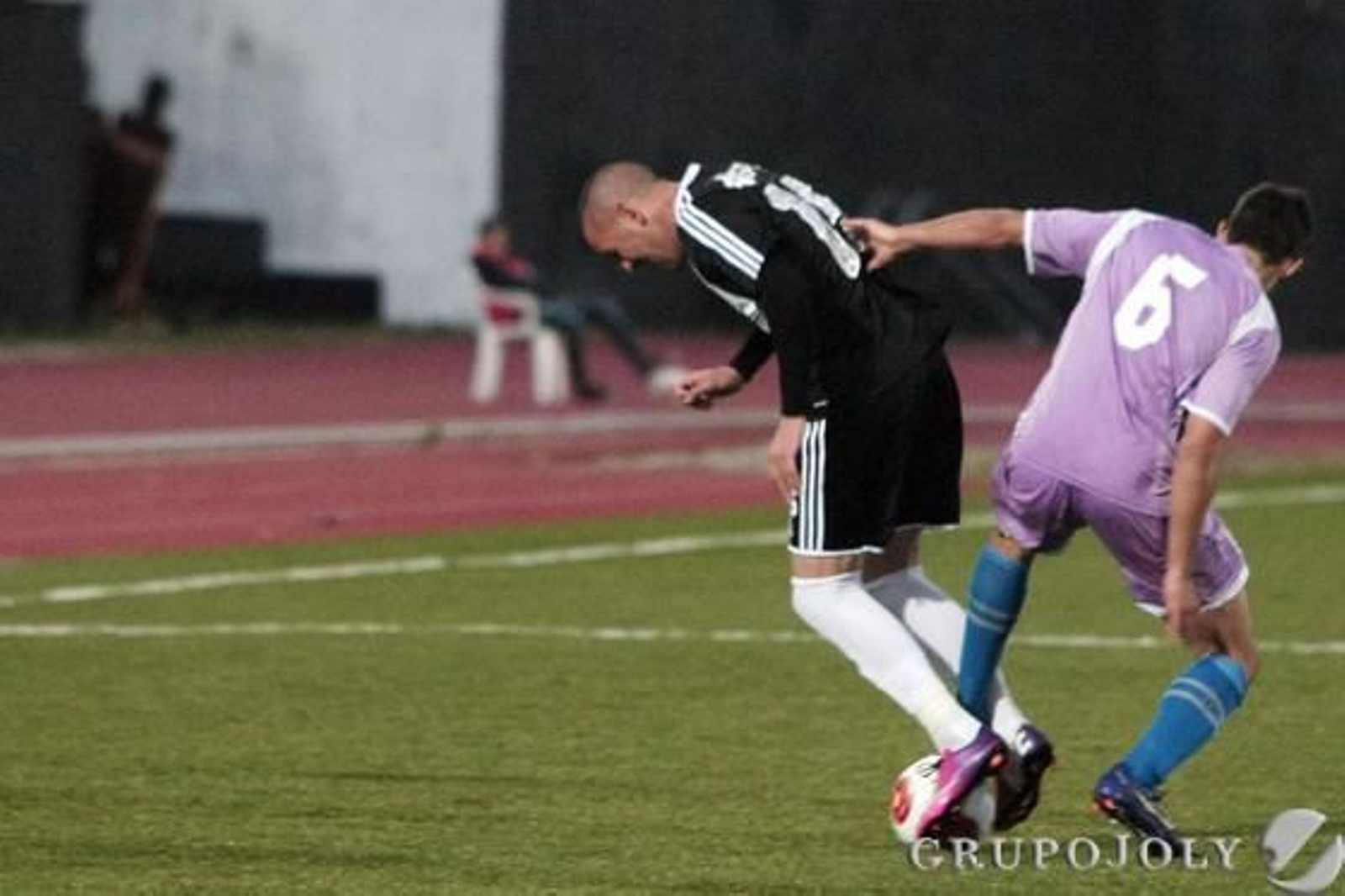 La Balona tropieza en el Municipal (1-2) y deja pasar una oportunidad de cazar al cuarto

Foto: Paco Guerrero