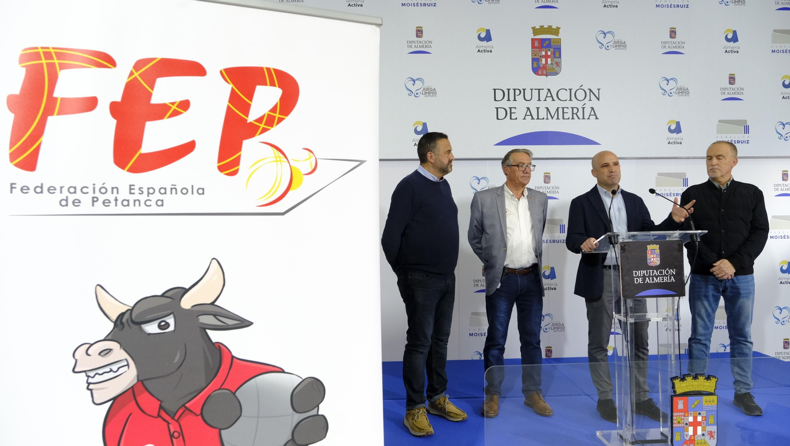 Presentación en el Pabellón Moisés Ruiz el campeonato de España individual de petanca.