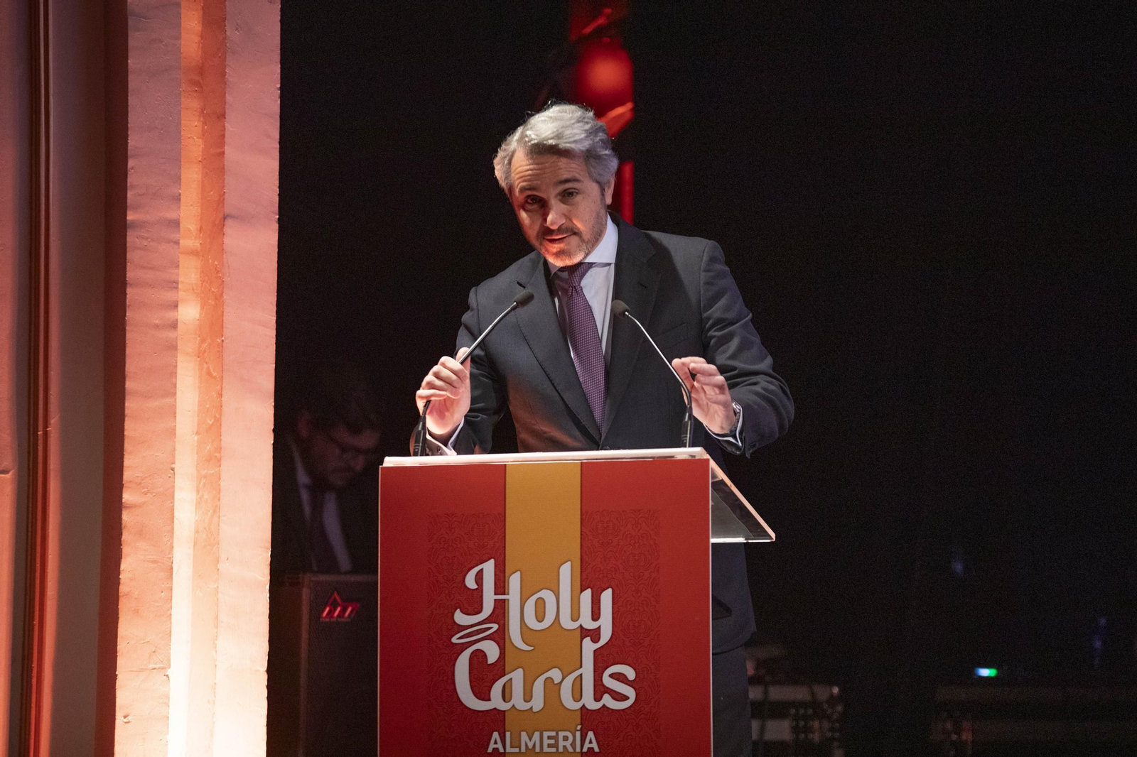 Imágenes de la presentación de las Holy Cards