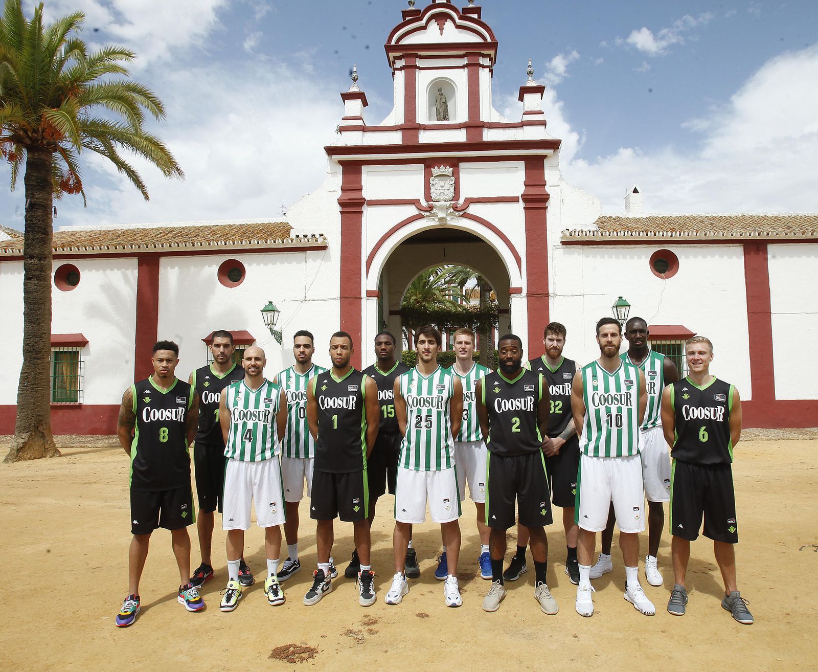 La plantilla del Betis Baloncesto al inicio de la pasada campaña.