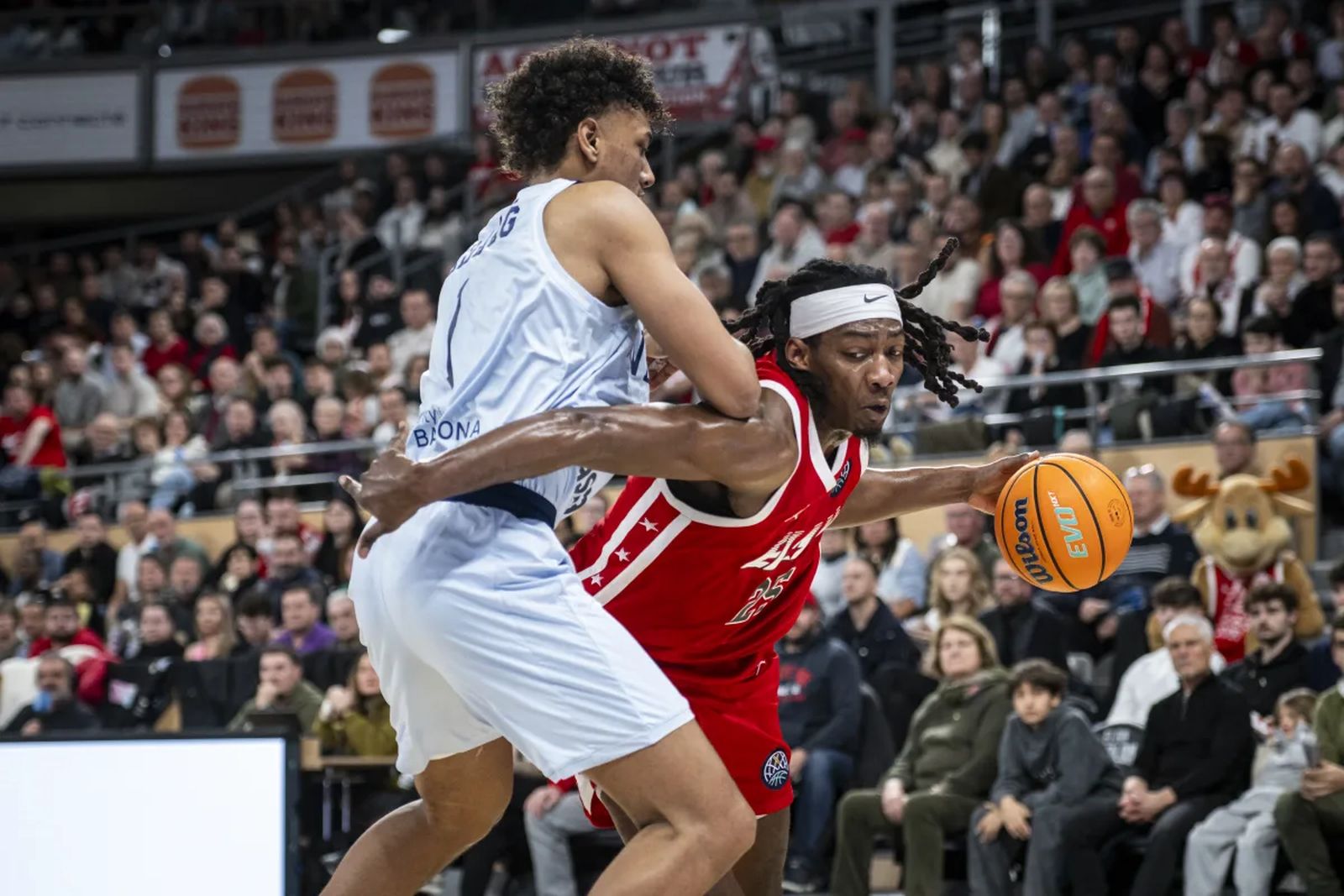 BCL: El Chalon vence al Joventut (84-77) y pone ardiendo el grupo del Unicaja