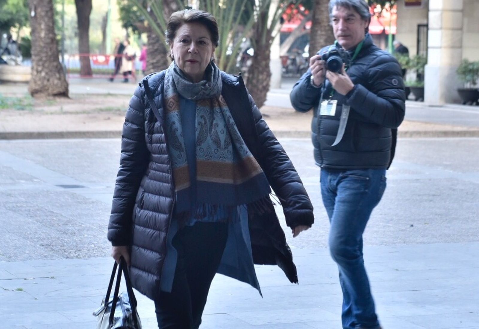 Magdalena Álvarez llega a los juzgados.