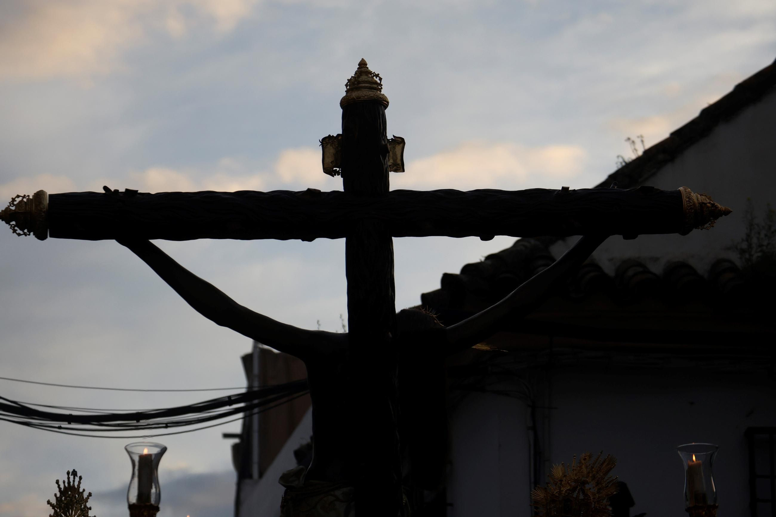 La procesión del Cristo de Gracia en este Jueves Santo de Córdoba, en imágenes