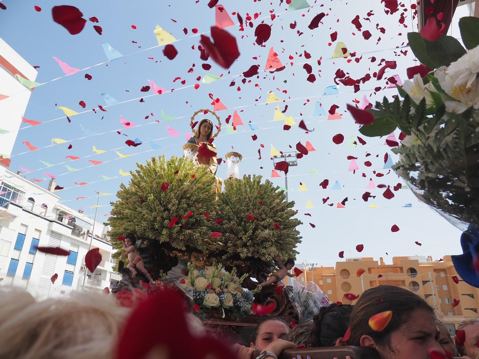 Las mejores imágenes de la procesión de la Virgen del Mar de Isla Cristina.