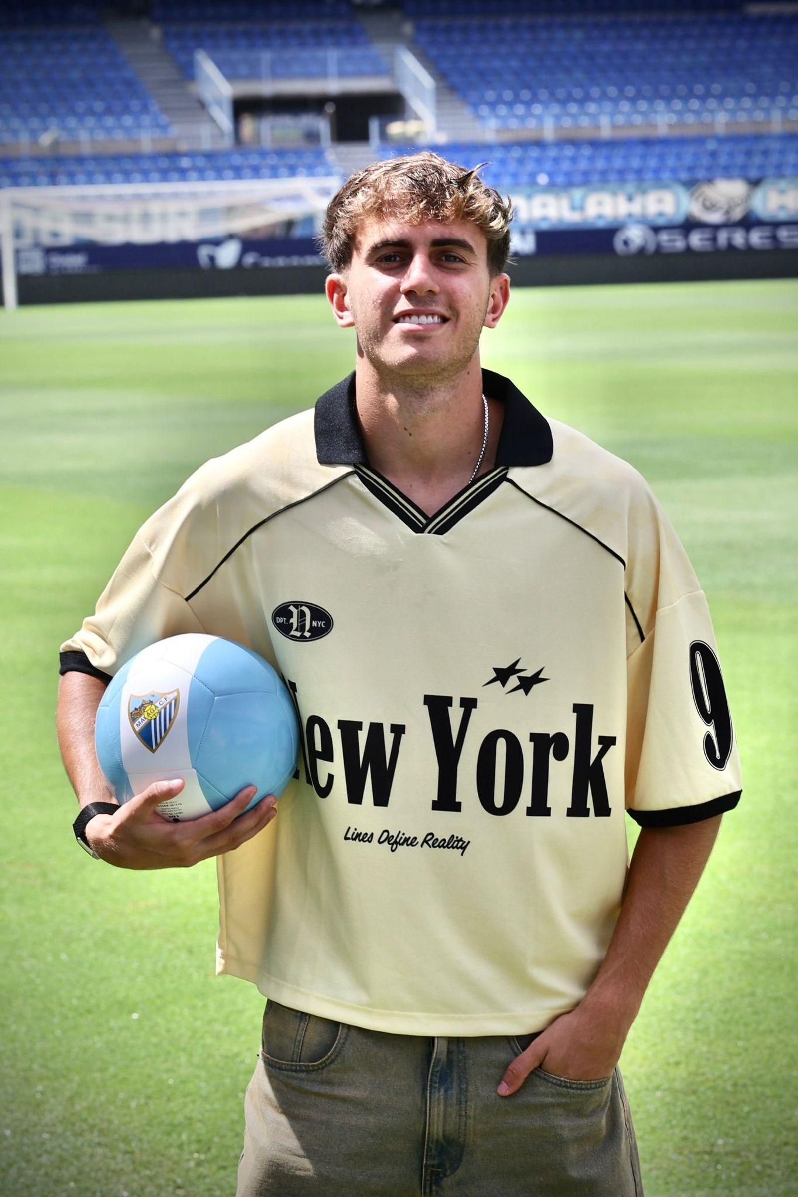 Las fotos de la entrevista a Adrián Niño, jugador del Málaga CF