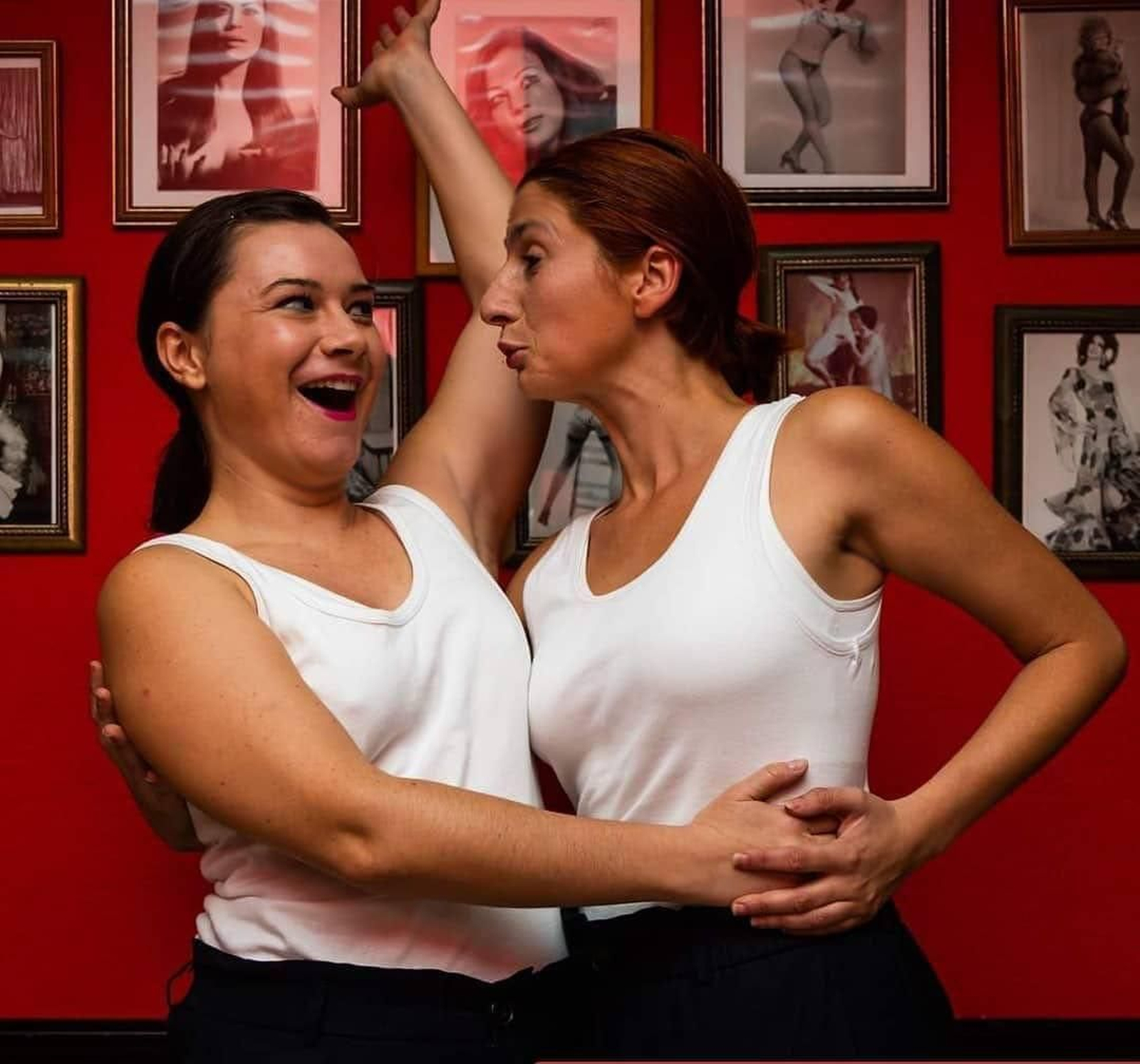 Aida y María en el Pay Pay durante el ciclo 'Fitetú' del FIT de Cádiz.