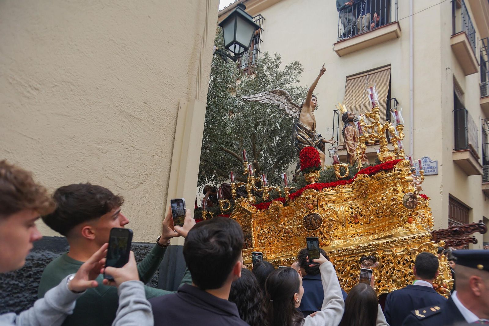 Así vivió Granada la salida de la Hermandad del Huerto 2025
