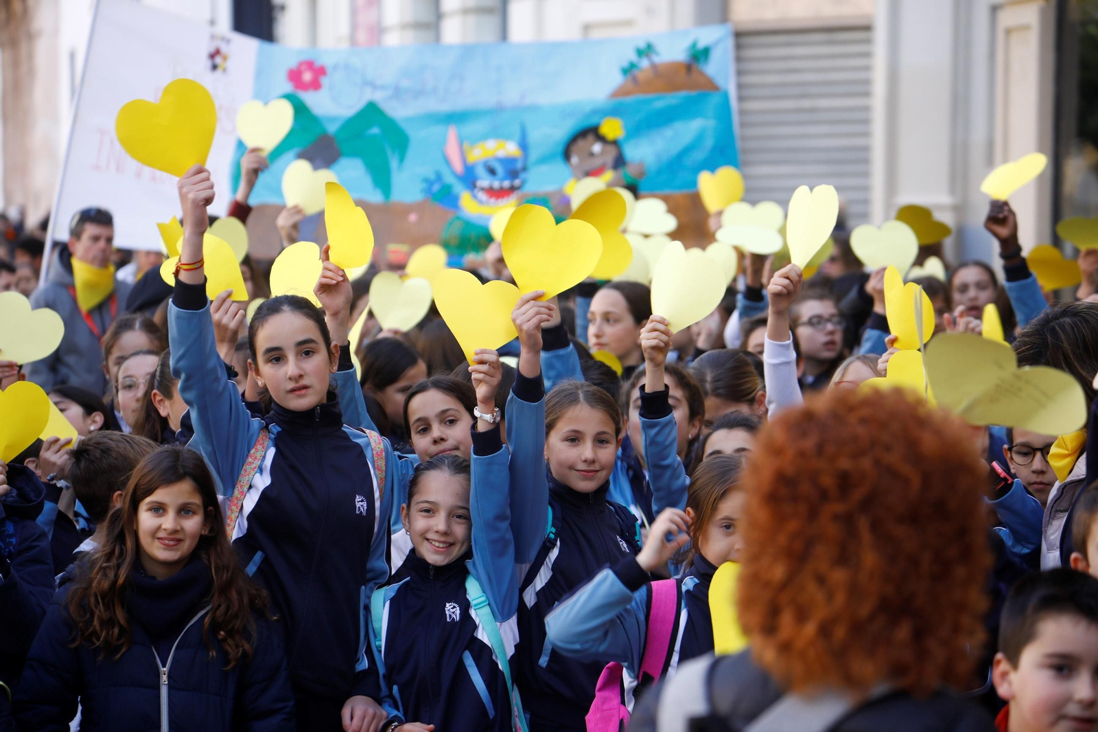 Más de un millar de niños marchan por Córdoba contra el cáncer infantil