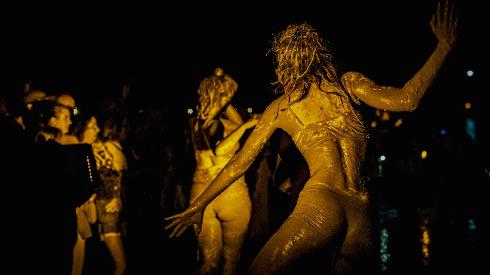 Las imágenes del espectáculo 'Gadir, el resurgir de los fenicios' de 'La fura dels Baus' en La Caleta