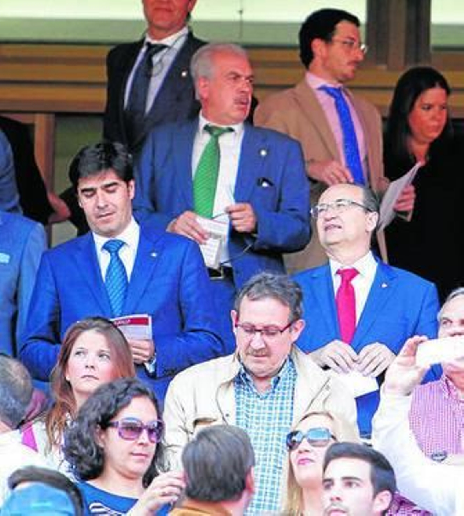 Ángel Haro y José Castro, en el palco del Sánchez-Pizjuán.