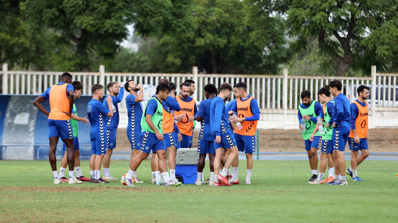 Primer entrenamiento del nuevo entrenador en el Xerez DFC