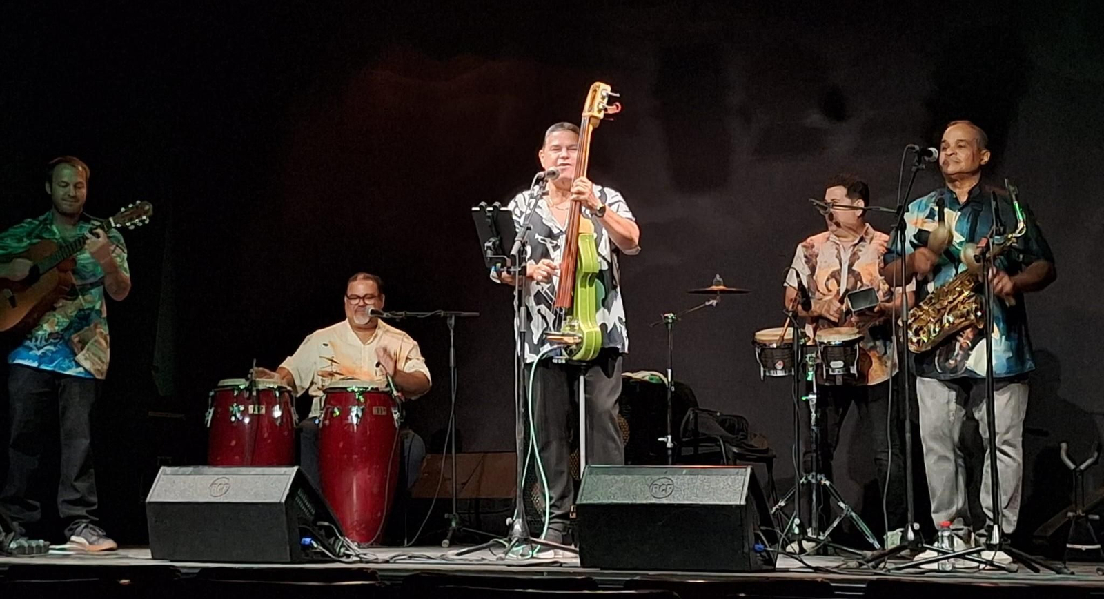 Actuación del grupo Soneros de Ley en Dalías.