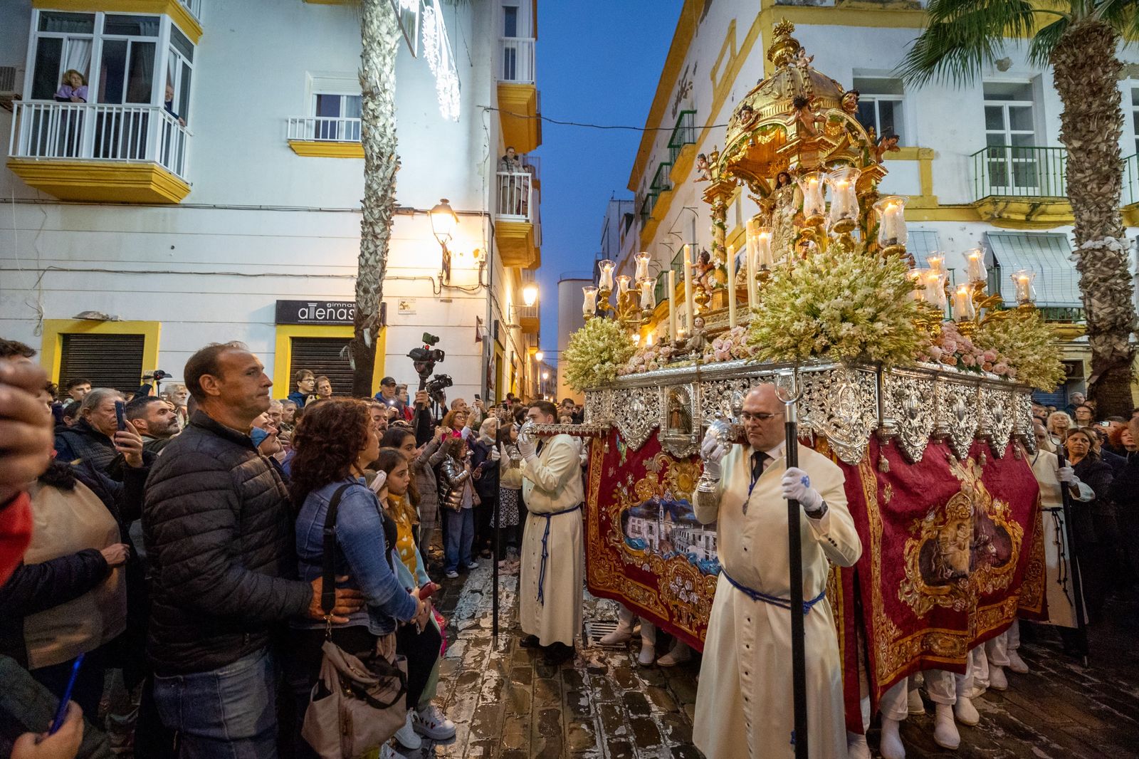 Las imágenes de la procesión de la Virgen de la Palma, en Cádiz