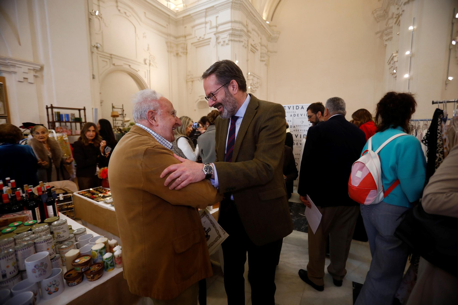 El Baratillo de Primavera de Adevida abre sus puertas, en imágenes