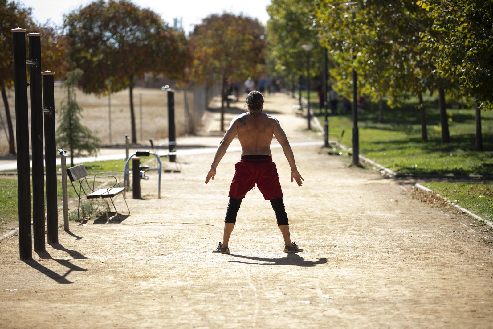 Fotos de cafeterías, parques y la 'Marcha Verde' vacía en el domingo de Granada