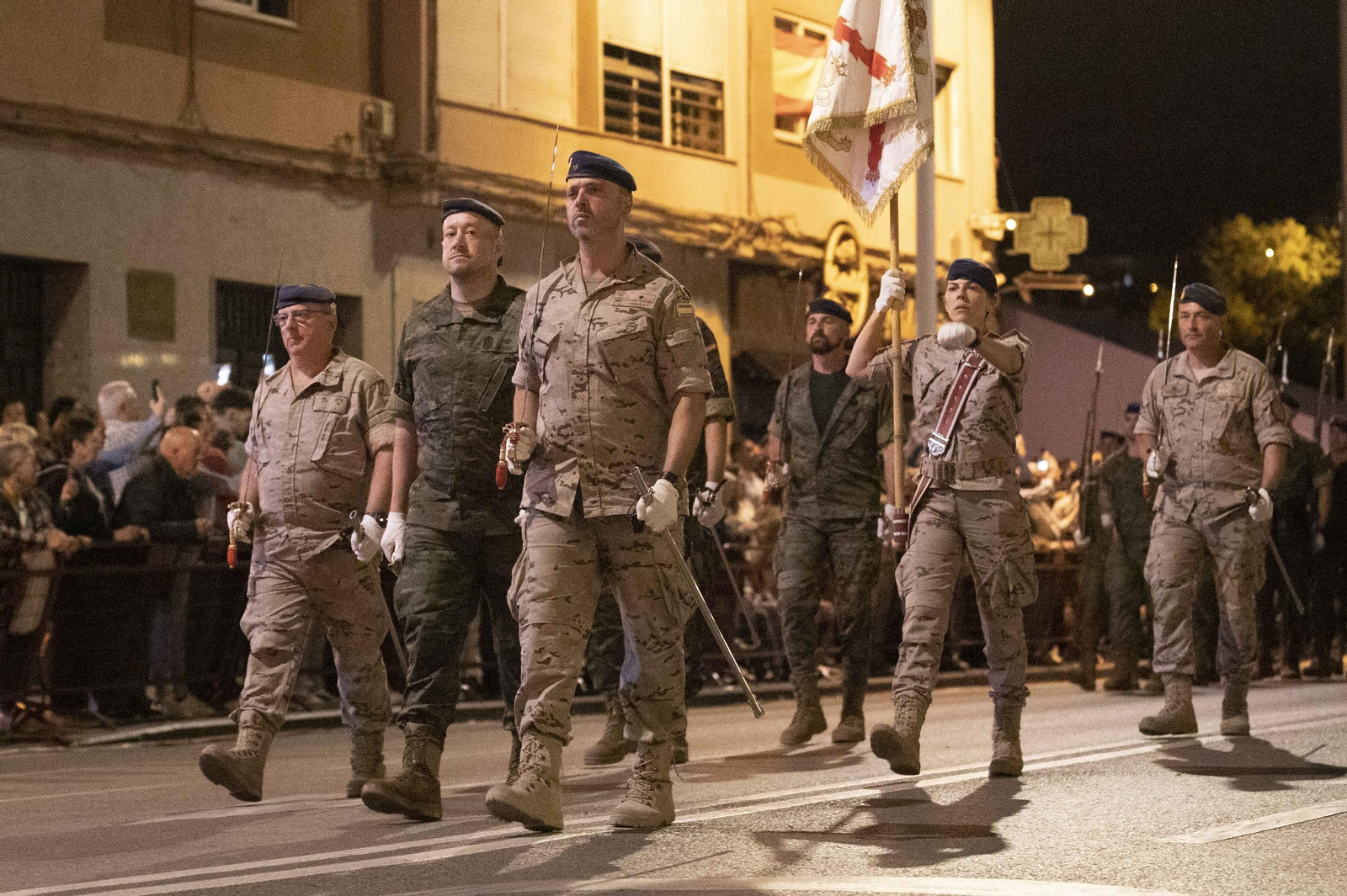 Las Fuerzas Armadas ensayan el desfile por las calles de Granada