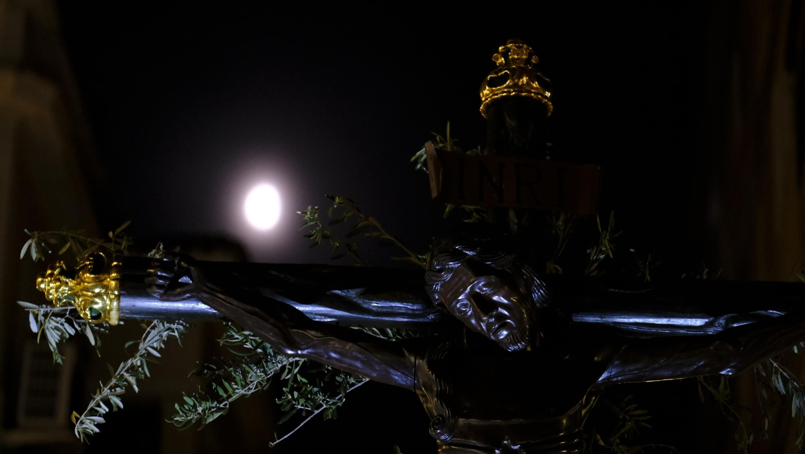 Vía Crucis del Cristo de la Escucha en la Semana Santa de Almería 2025