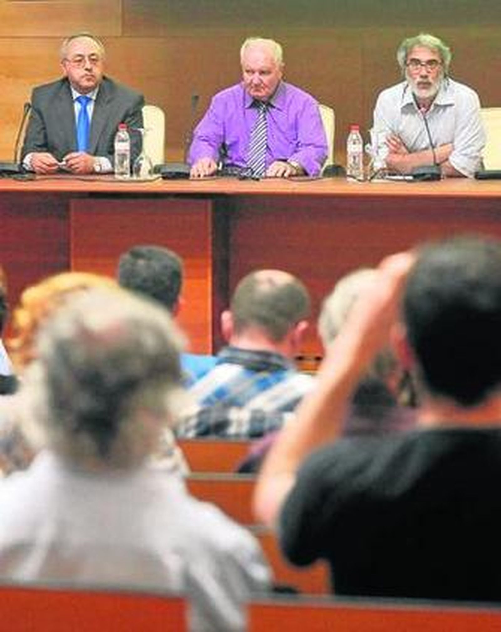 Miguel Poveda, en una actuación en el Villamarta.