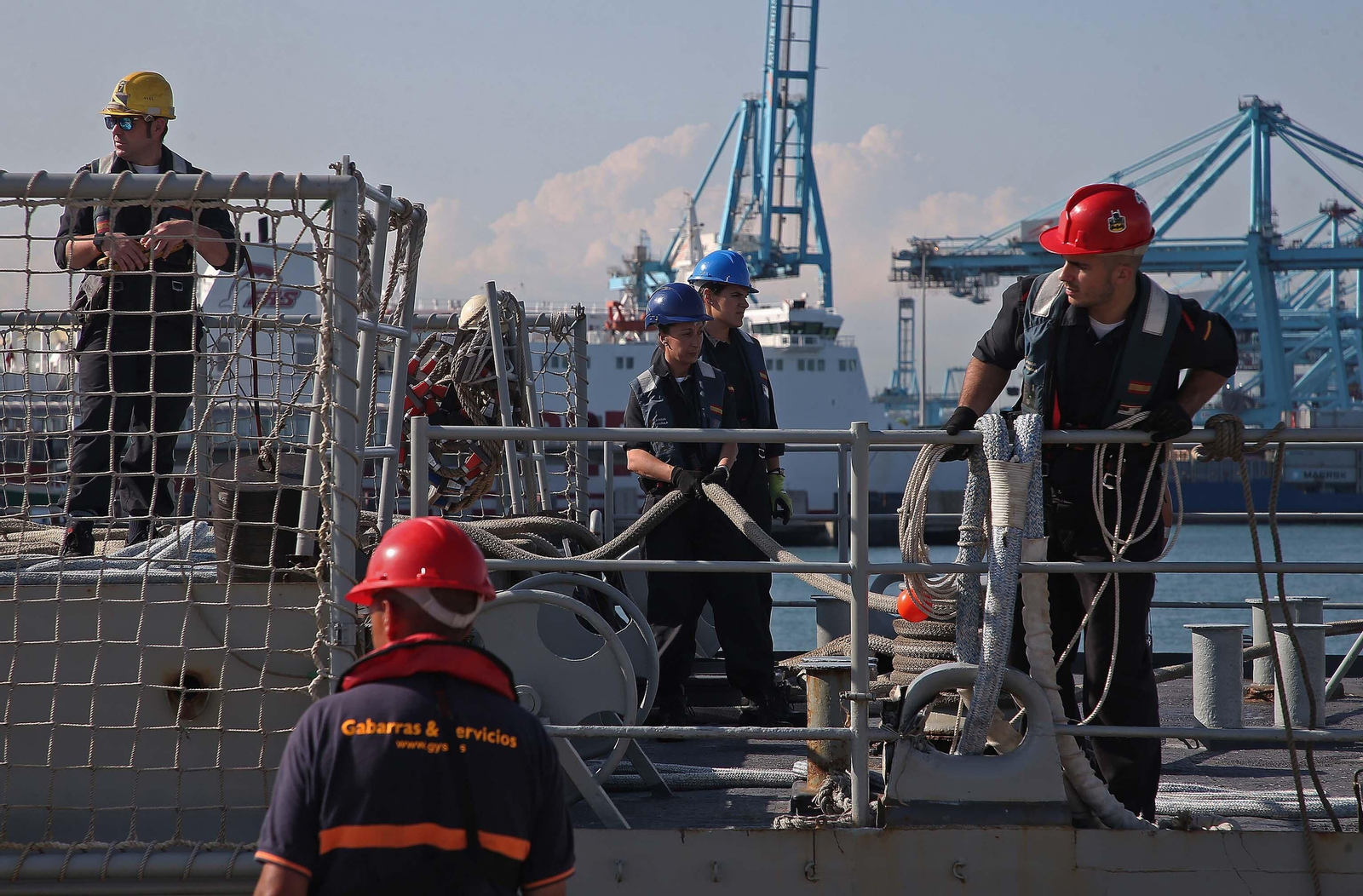 La llegada del patrullero de la Armada 'Centinela' al puerto de Algeciras, en imágenes