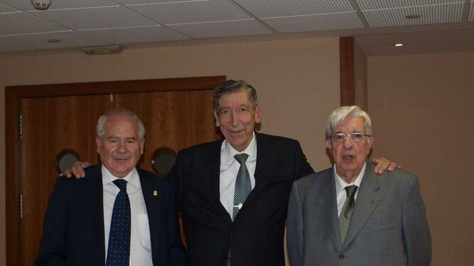 Enrique Villanueva junto a José Castilla y Luis Concheiro.