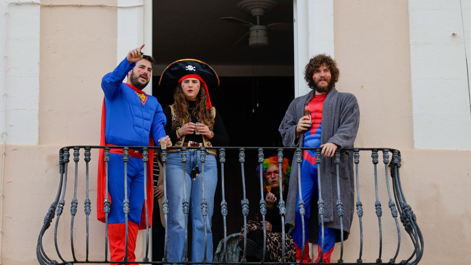 Las mejores imágenes del primer domingo de Carnaval de Cádiz