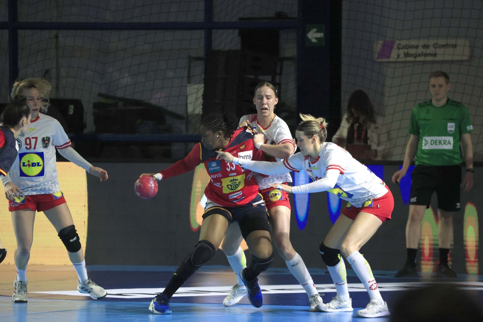 Las fotos del España-Austria del preeuropeo femenino de balonmano, en Algeciras