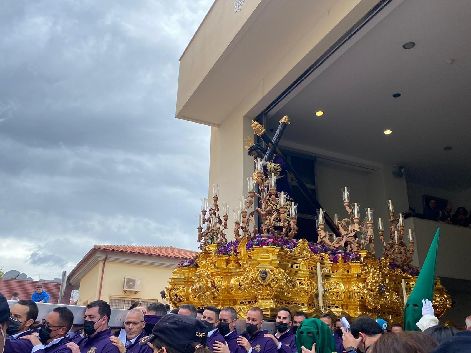 La salida de Nueva Esperanza este Martes Santo.
