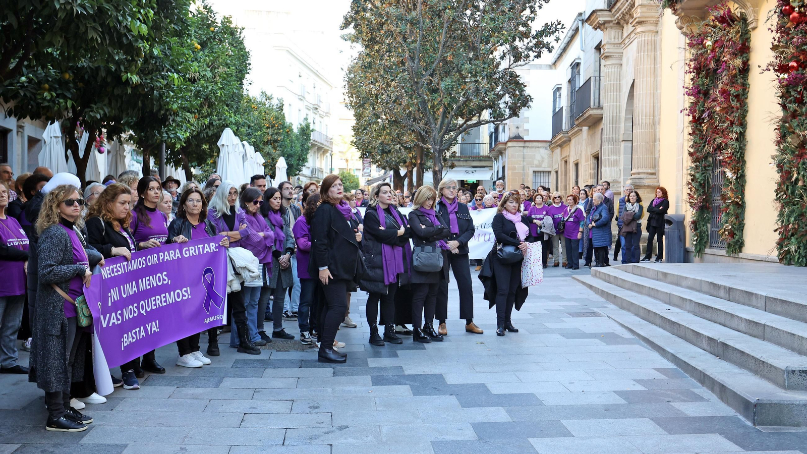 Imágenes de la manifestación del 25N 2024 en Jerez