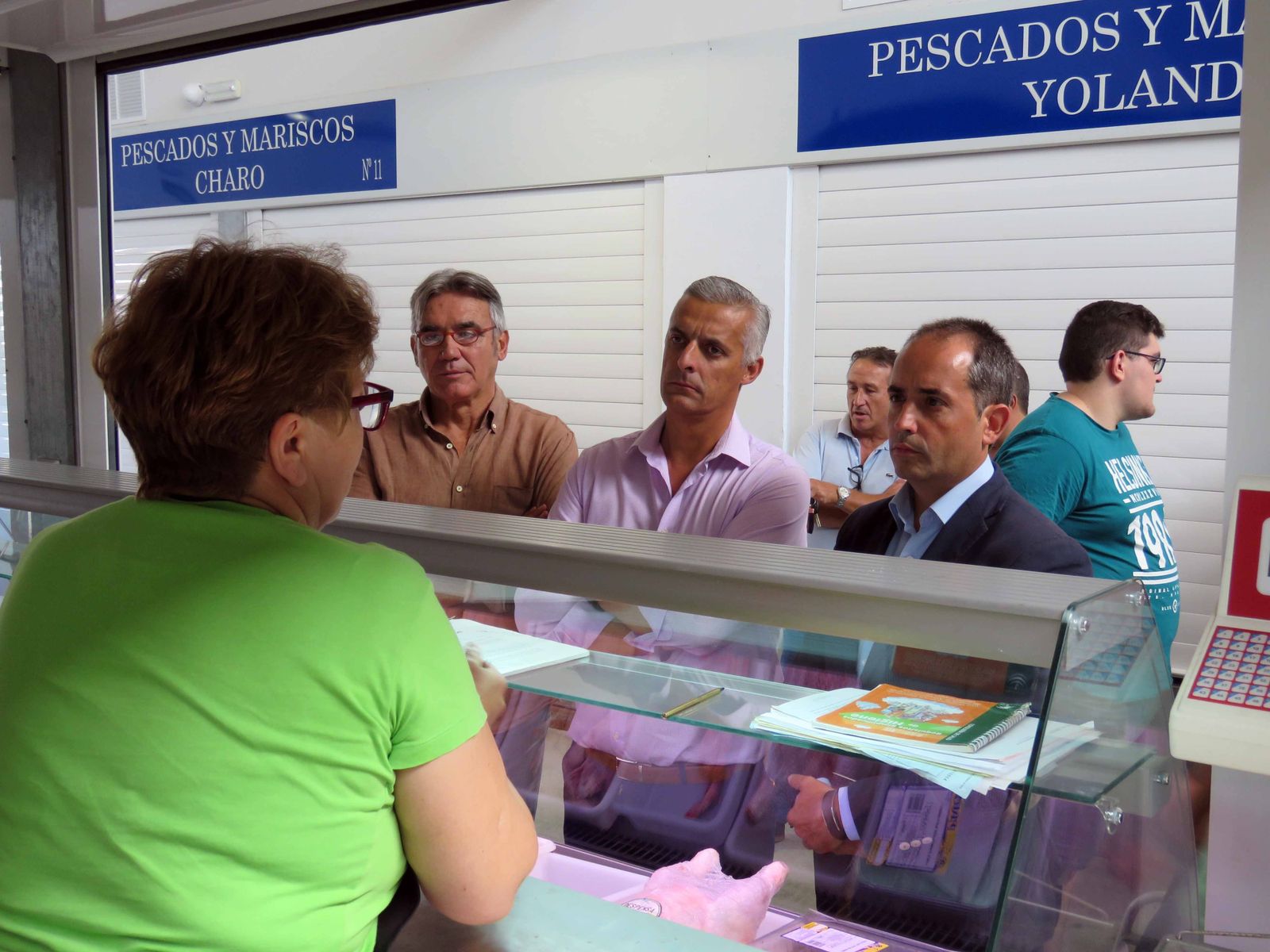El presidente de Adecosur, Javier Lobo (en el centro), acompañado por Javier Durá y Antonio Saldaña.