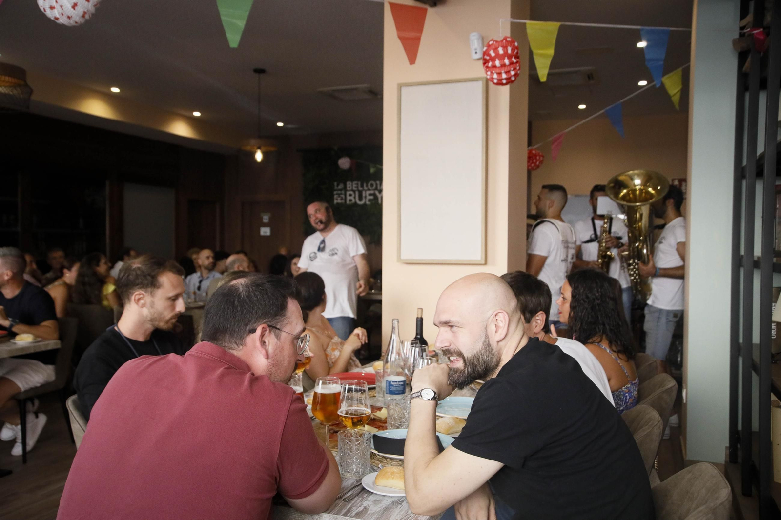 Las imágenes de la feria del mediodía en "La bellota y el buey"