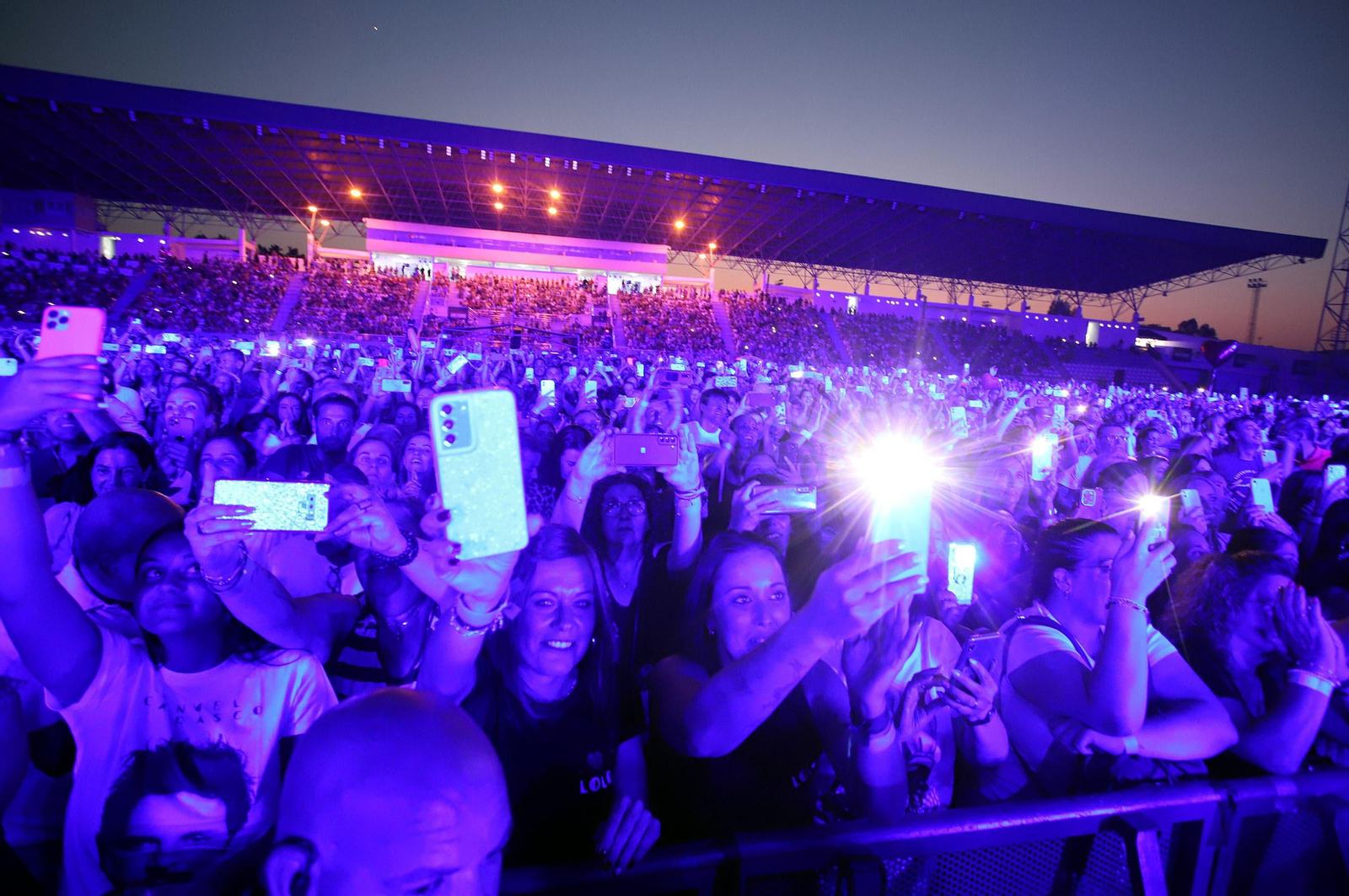 Las mejores imágenes de Manuel Carrasco en su concierto en Huelva