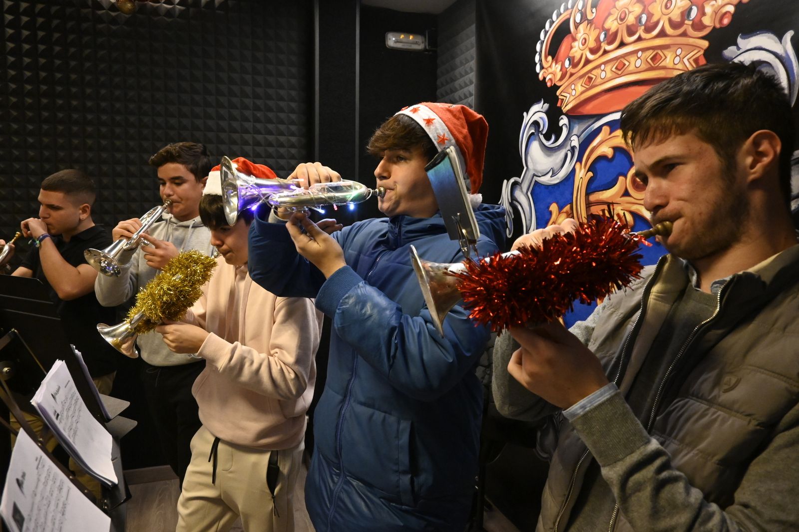 Ensayo preparatorio de la AM Santa Cruz para la cabalgata de Reyes Magos, en Imágenes