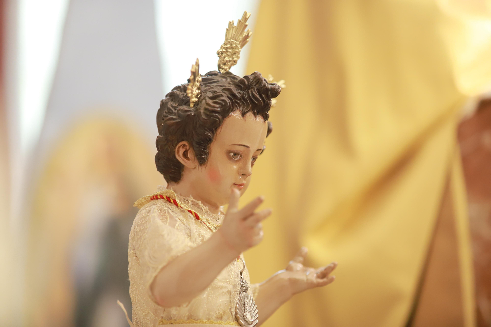 Imágenes de la función principal de Emigrantes, presidida por el obispo de Huelva, José Viaplana Blasco