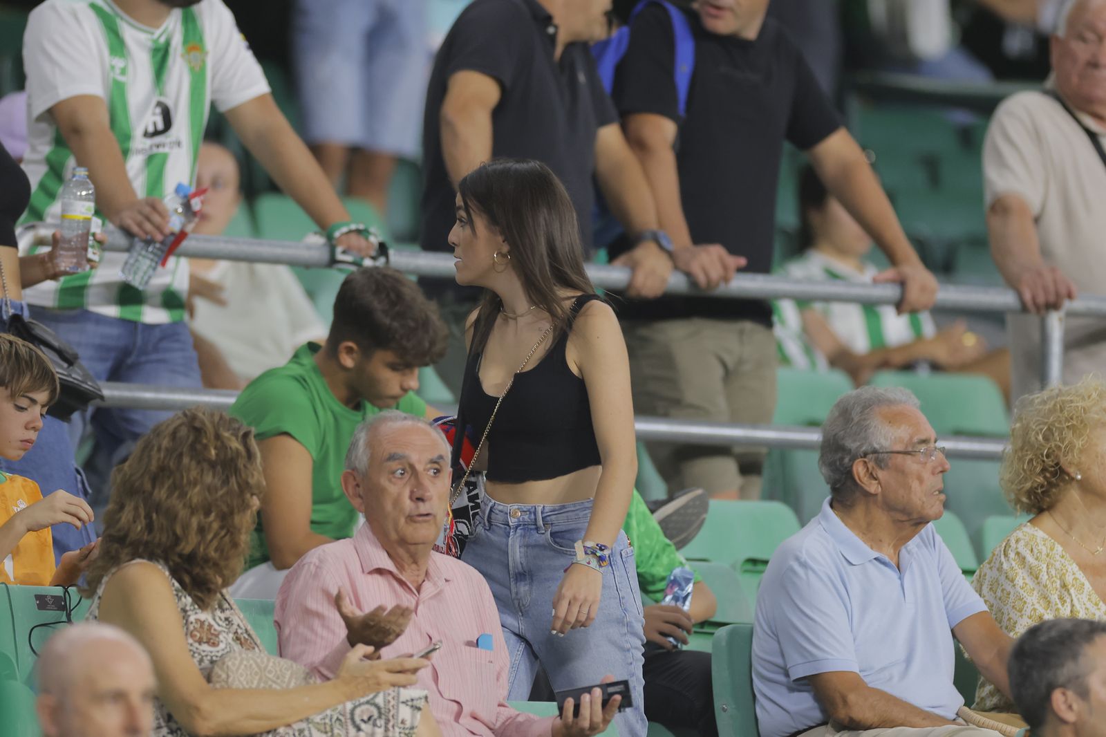 Búscate en las fotos del Betis-Valencia
