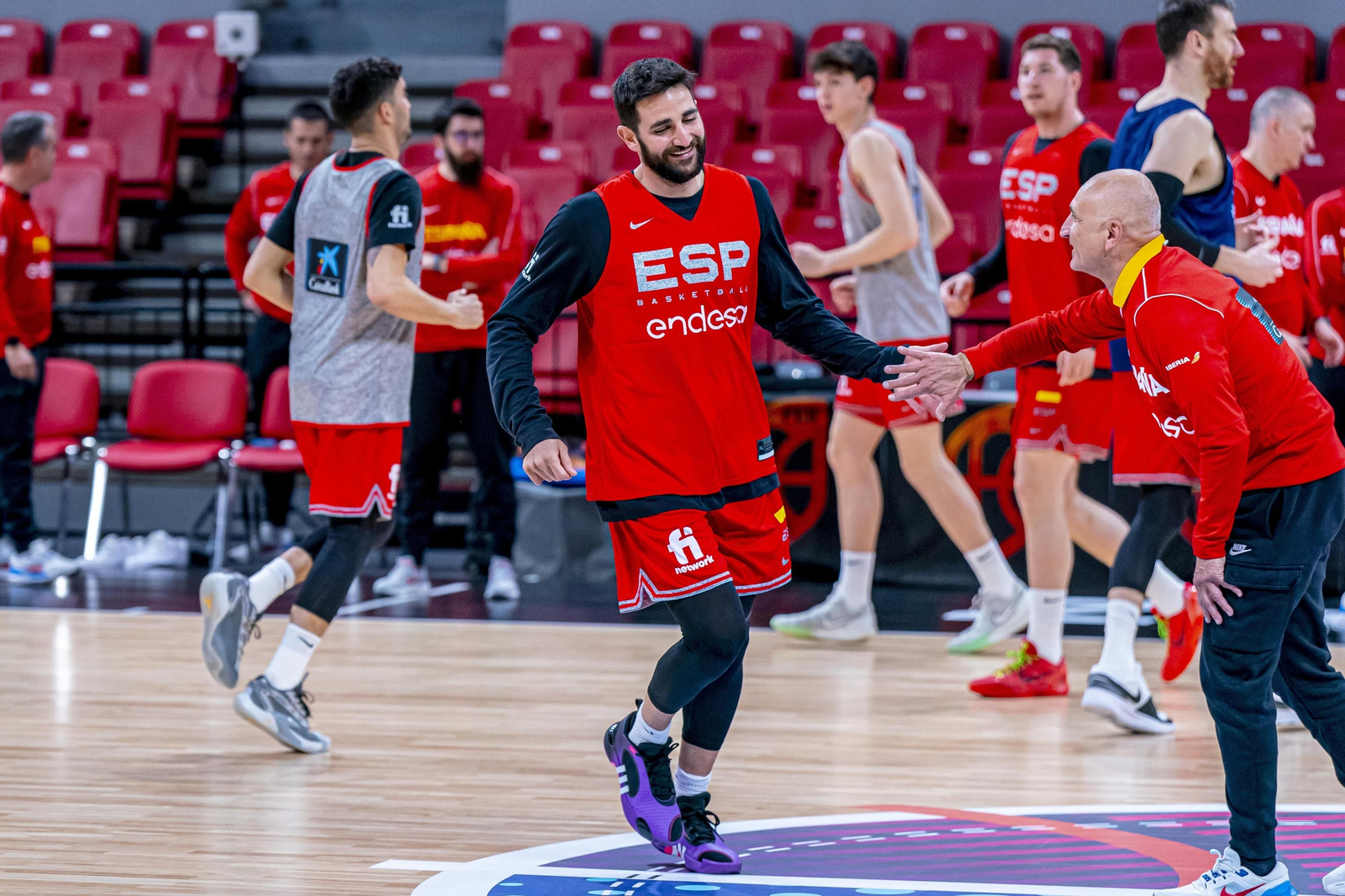 Alberto Díaz, Mario Saint-Supéry y Yankuba Sima, con Ricky Rubio a las órdenes de Scariolo