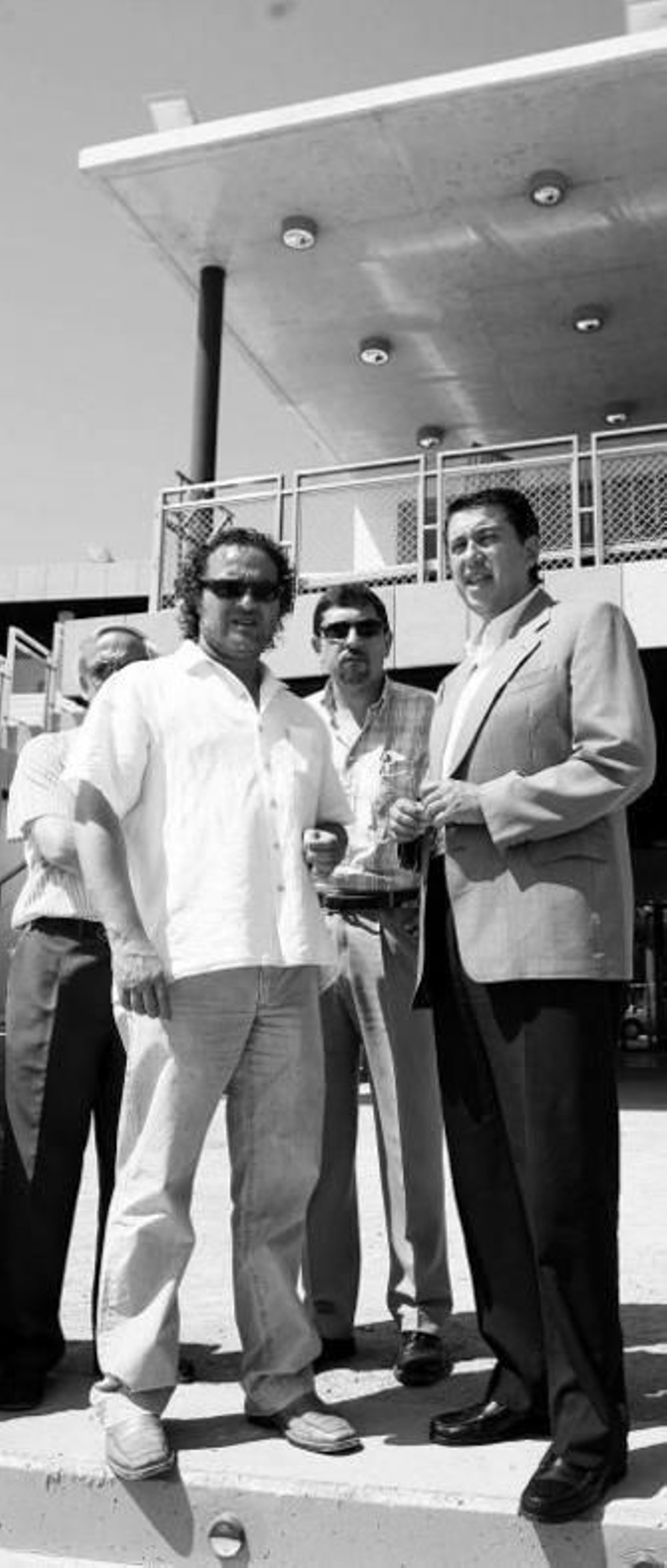 Blanco visita el teatro de la Axerquía días antes de la apertura.