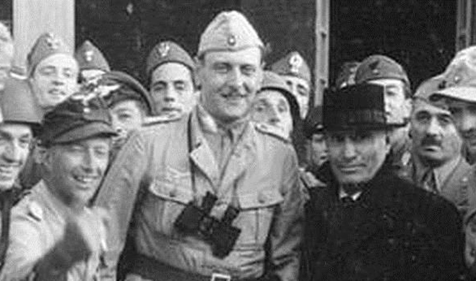 1943 hace 75 añosBenito Mussolini, liberado por paracaidistas alemanes