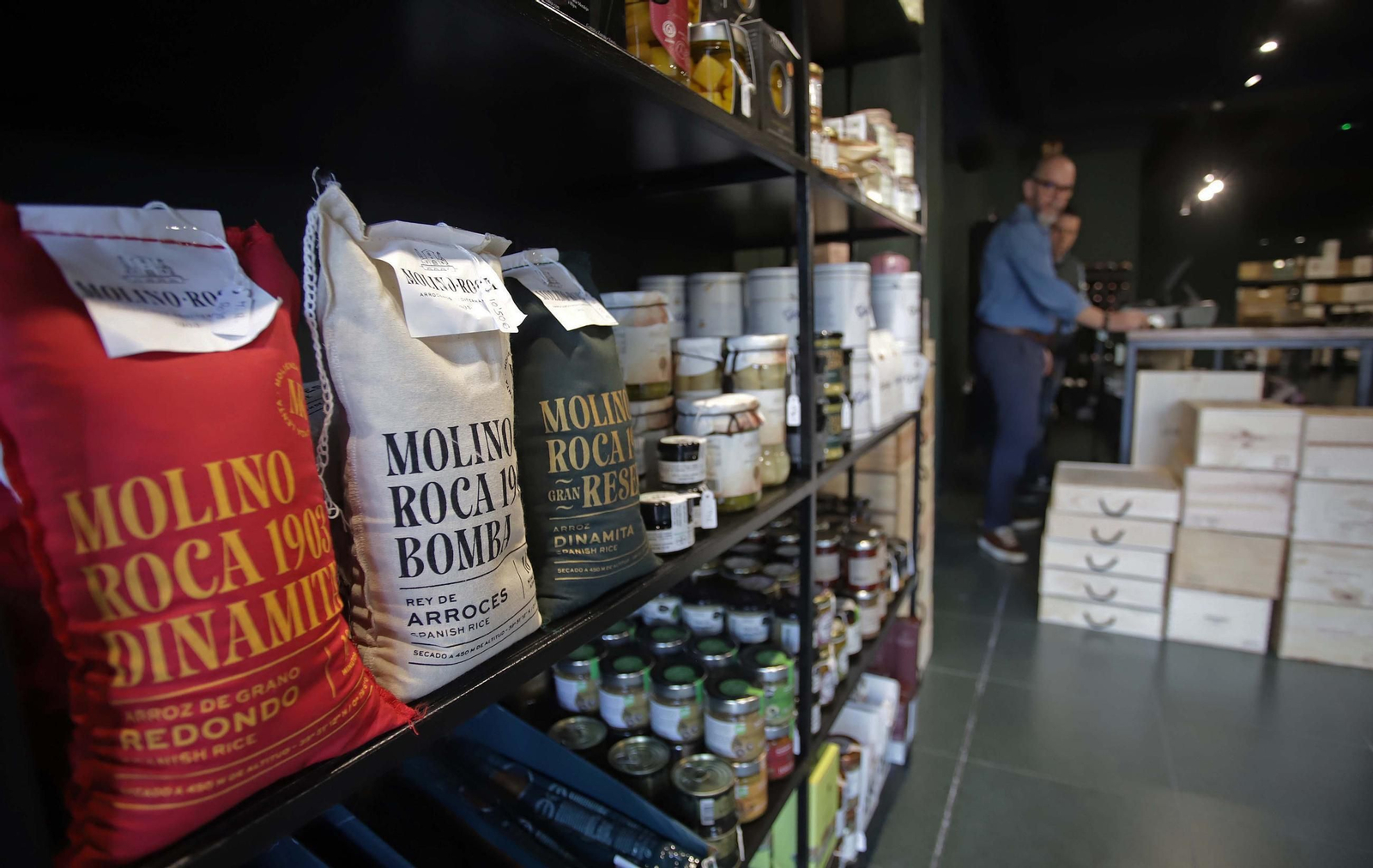 Fotos de la nueva enotienda de 'El Decantador' en Algeciras