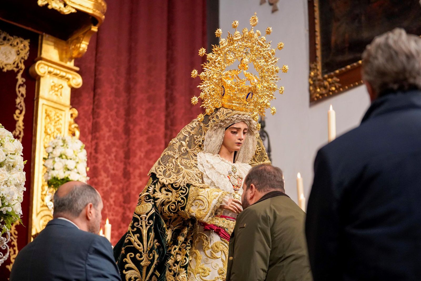 Besamanos de la Virgen de Gracia y Esperanza