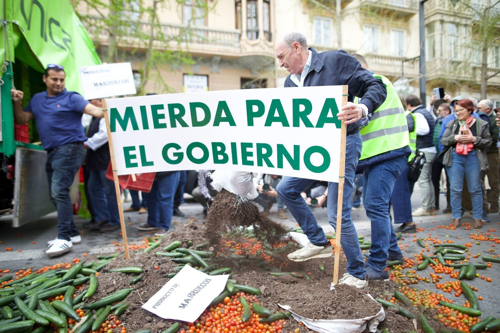 Las mejores fotos de la tractorada de Granada de este Viernes de Dolores