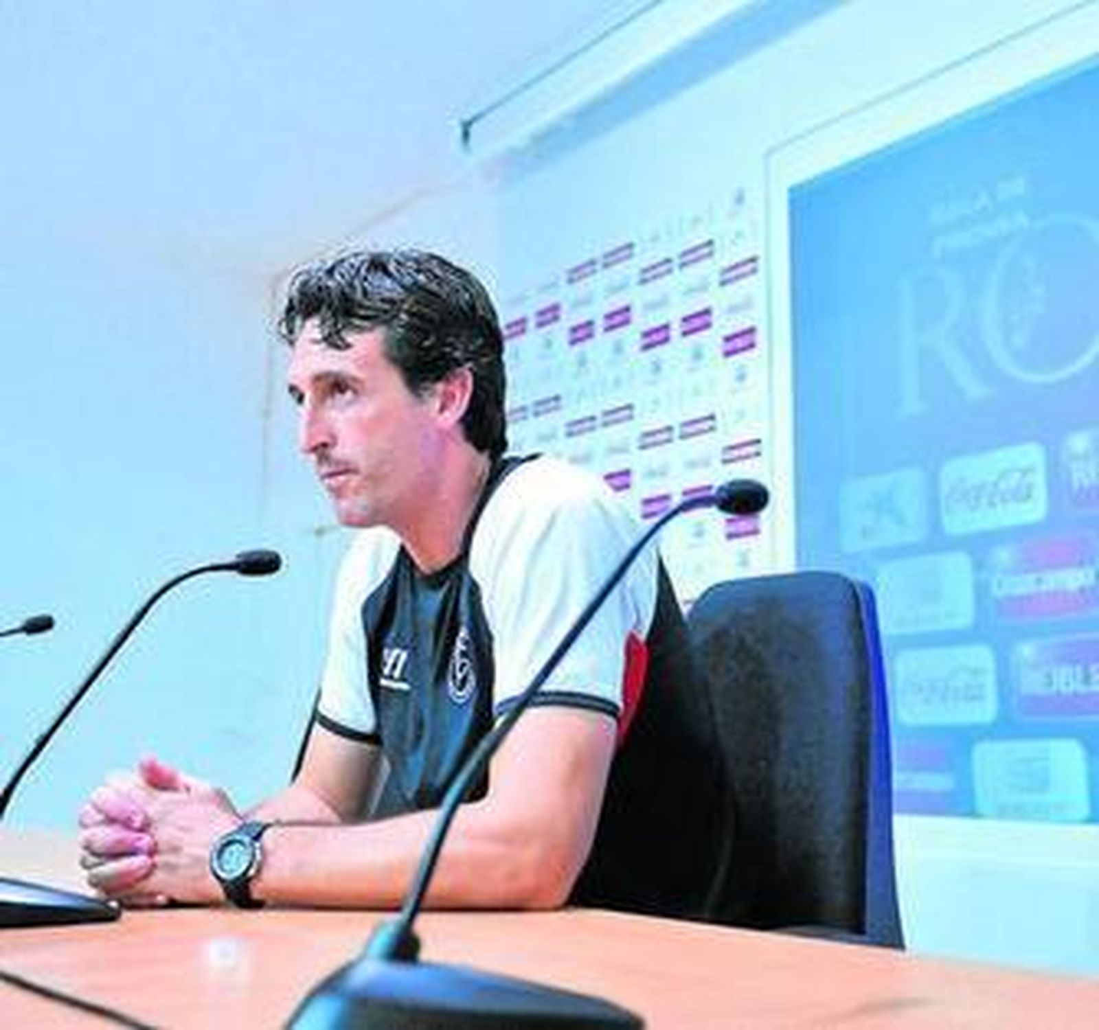 Emery, durante su rueda de prensa de ayer en el estadio.