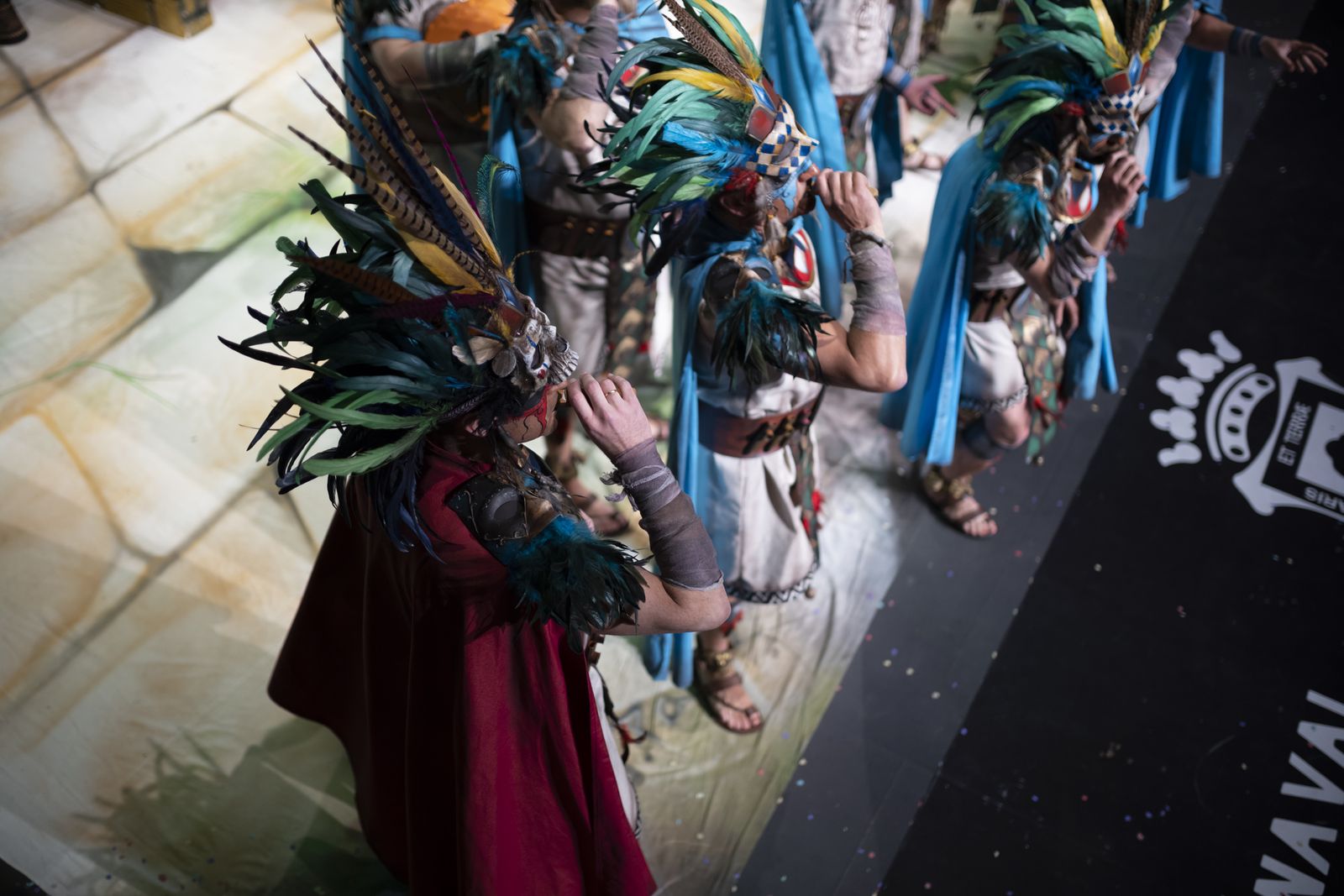 Imágenes de la actuación de la comparsa de Bollullos "El sacrificio" en el Carnaval Colombino