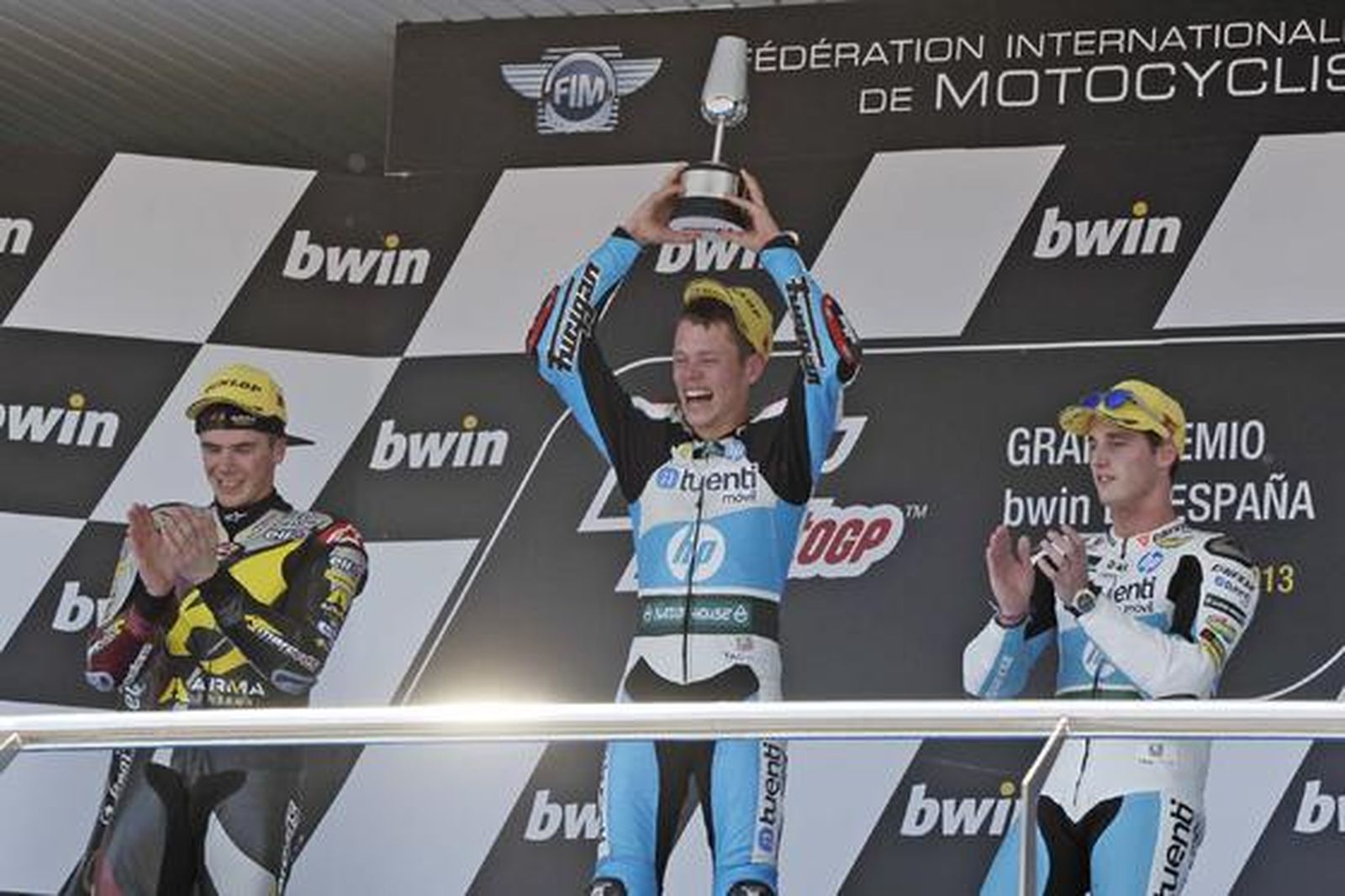 Tito Rabat celebra su primera victoria en Jerez.

Foto: Manuel Aranda