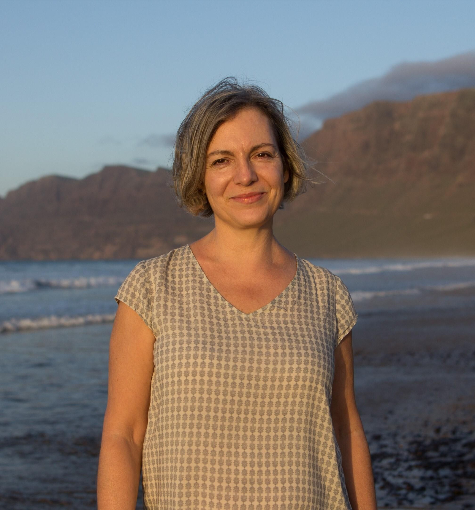 Carmen López es una excelente pintora e ilustradora que vive en Almería.