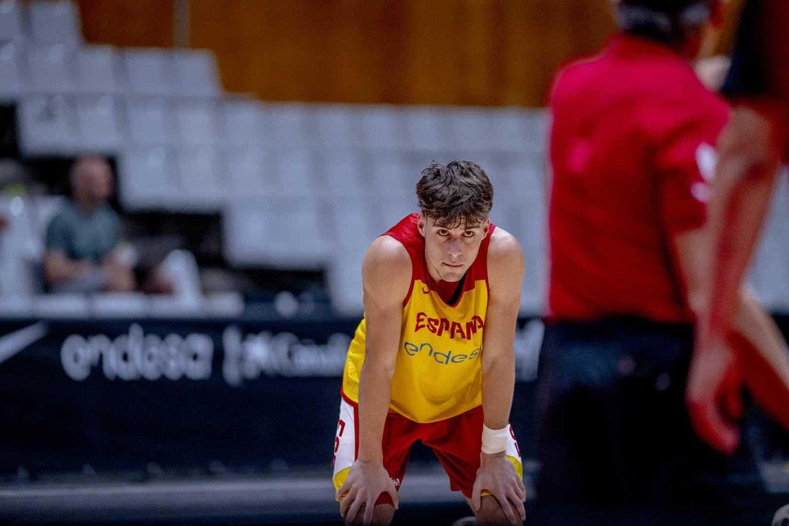 España se entrena en el Olímpic de Badalona con Alberto Díaz de espectador